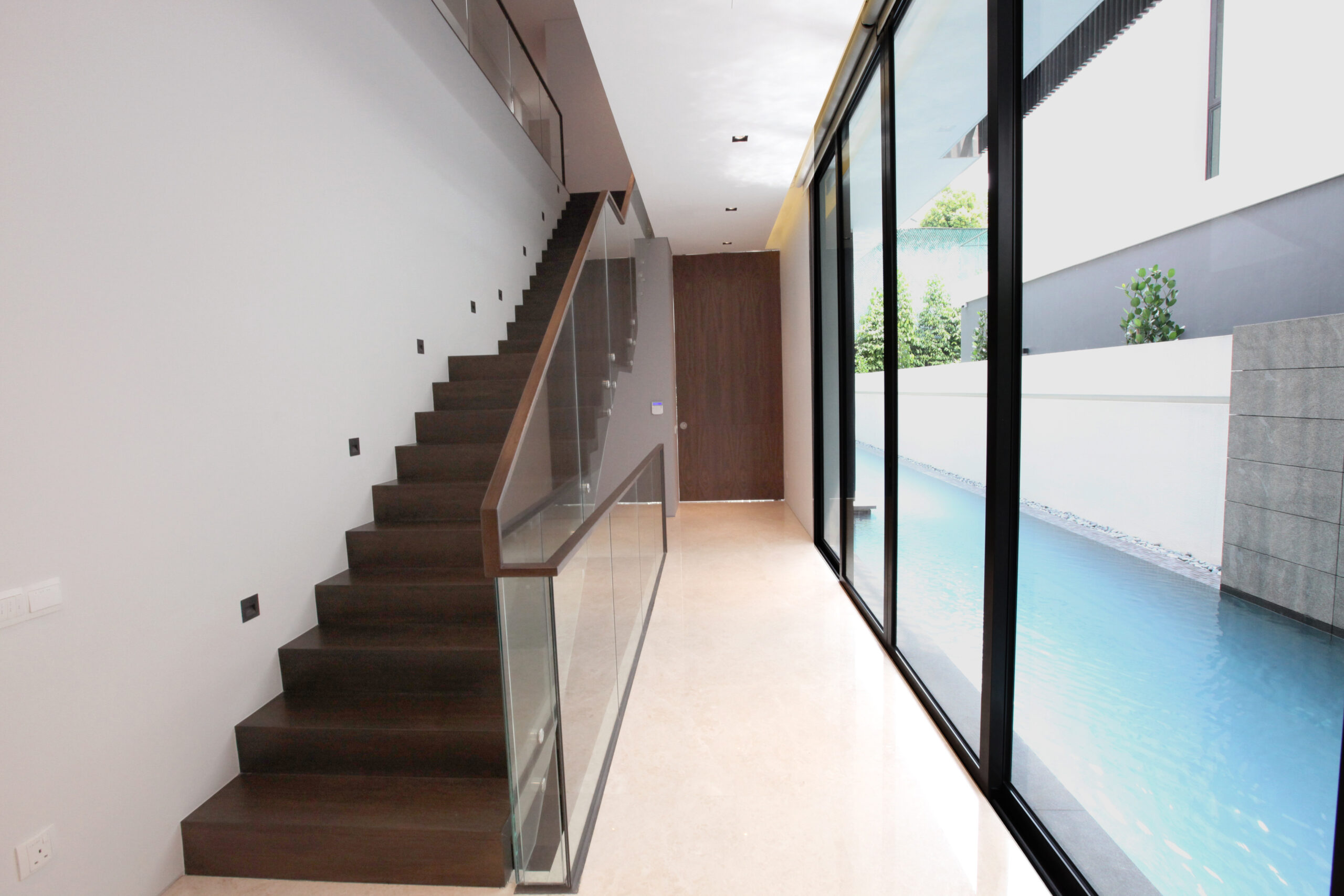 Dyson 8_Staircase