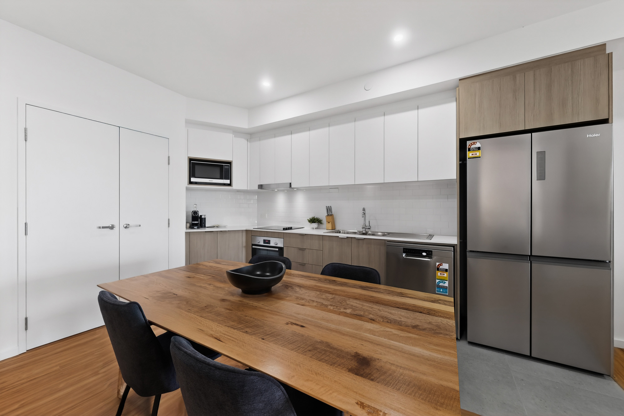 08_unit_304_14_leila_street_cannington_wa_6107-edit