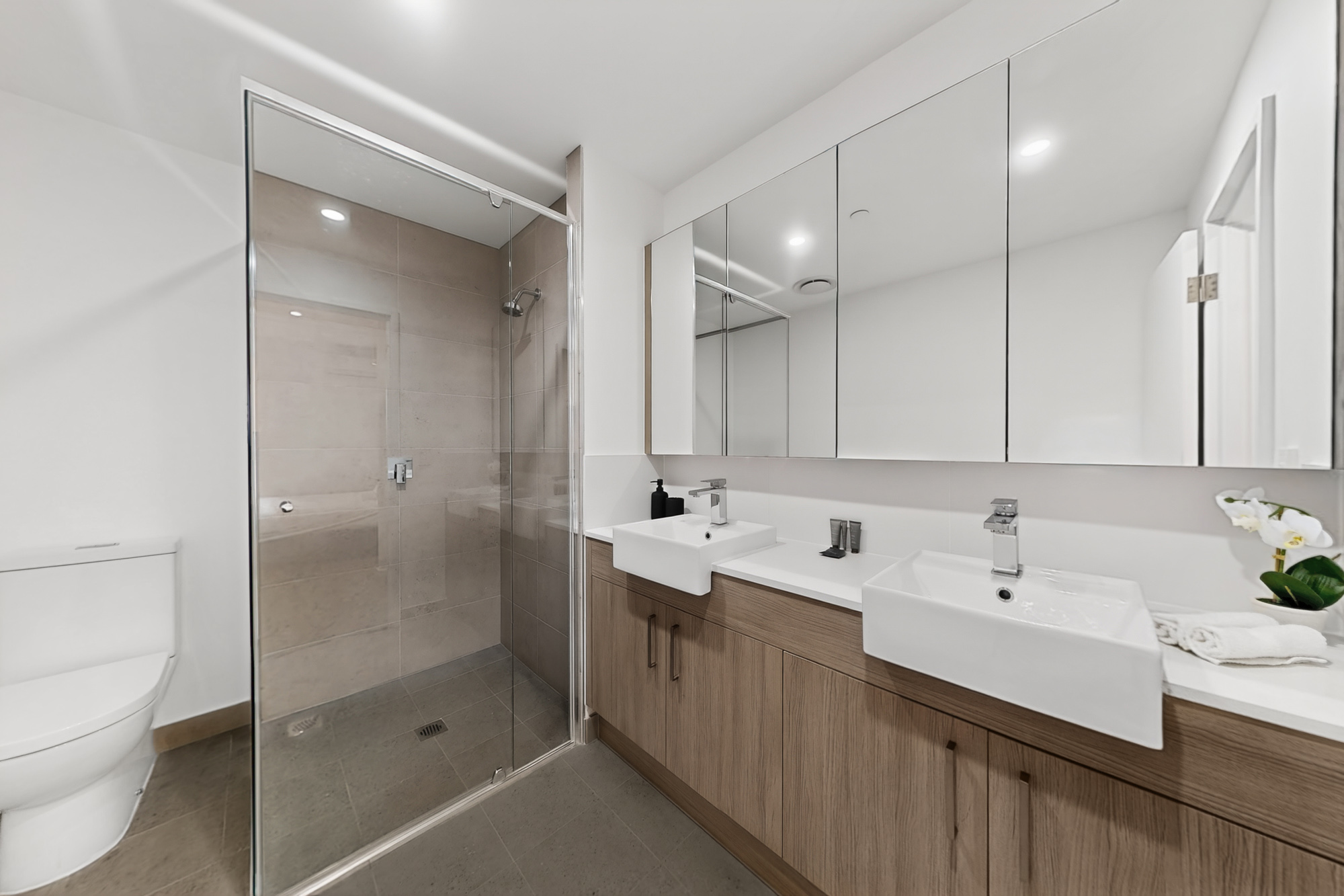 15_unit_304_14_leila_street_cannington_wa_6107-edit